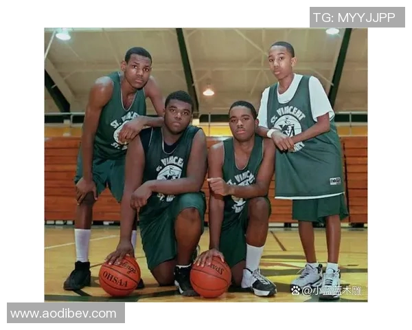 尼姆与雷恩比赛改期引发球迷热议分析赛事影响与后续安排