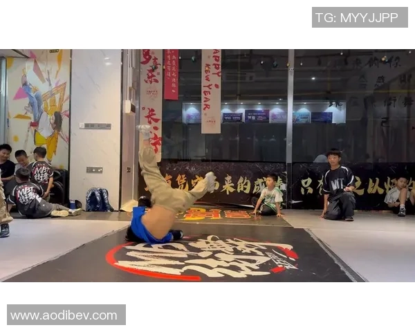 广州街舞队实力解析与对比探讨全景分析